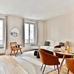 appartement-2-pieces-toureiffel-invalides.fr-paris.fr/