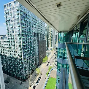 Apartment Modern 2bed 2bath Canary Wharf - Upto 5 Person, London