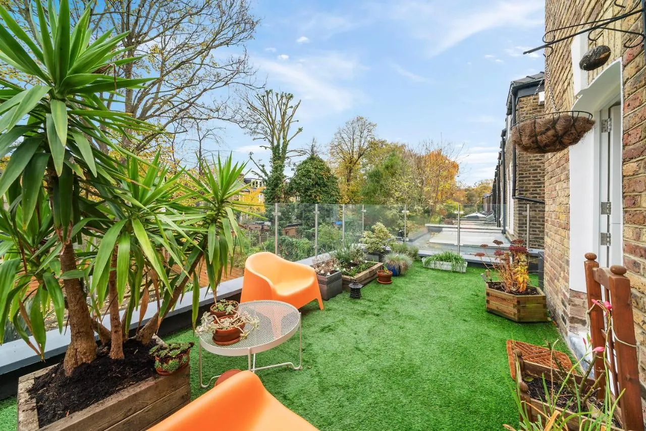 Ickburgh Road Guesthouse London