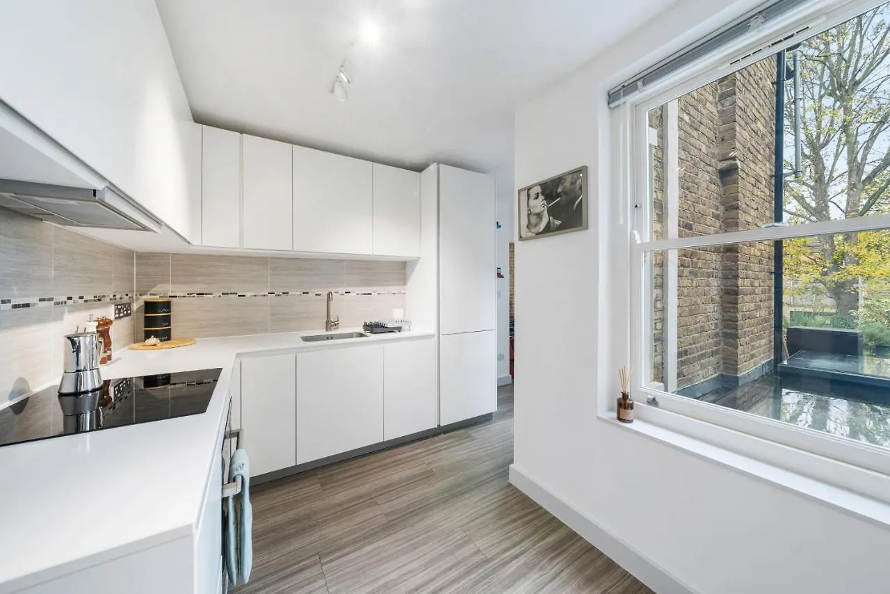 Ickburgh Road Guesthouse London 0*,